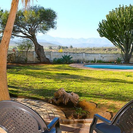 Oudtshoorn Homestay Accommodation Экстерьер фото