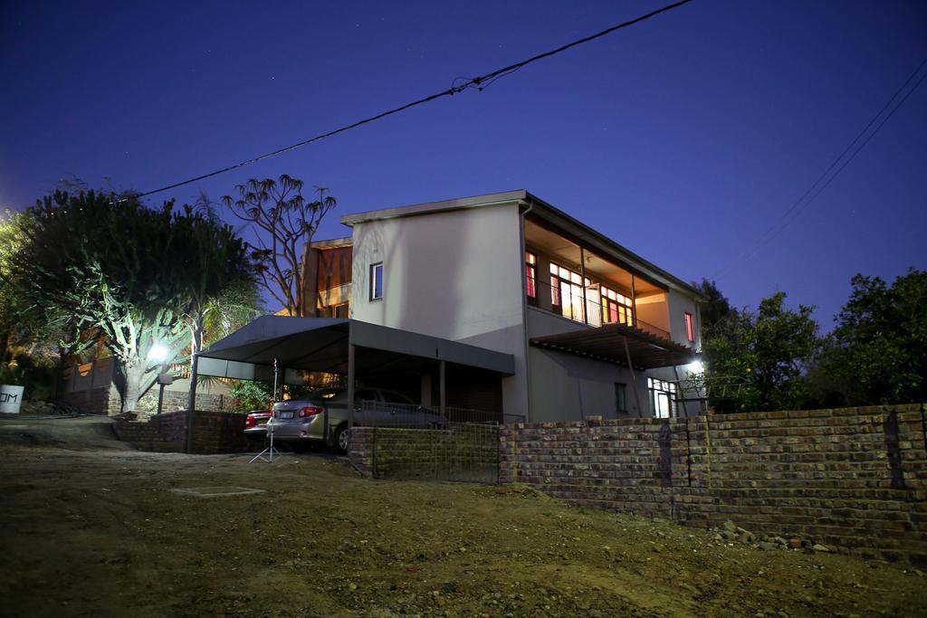 Oudtshoorn Homestay Accommodation Экстерьер фото